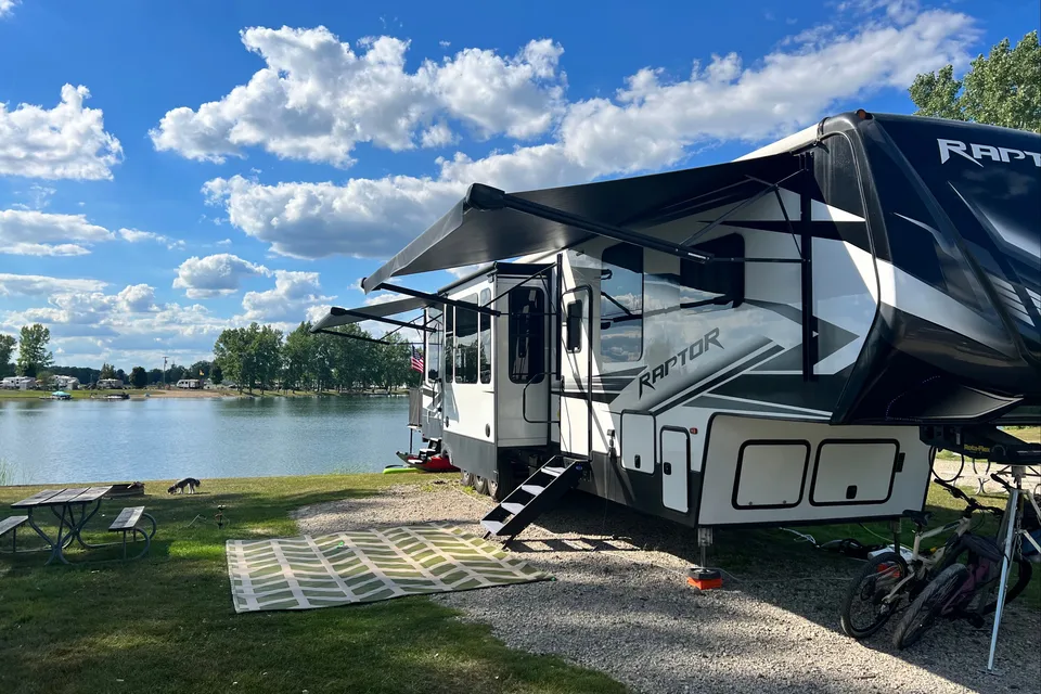 Your next Rv rentals Keystone 415 raptor