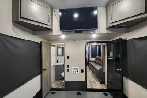 Your next Rv rentals Keystone 415 raptor