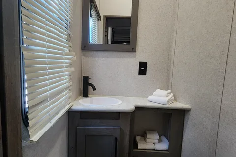 Your next Rv rentals Keystone 415 raptor