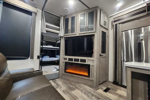 Your next Rv rentals Keystone 415 raptor