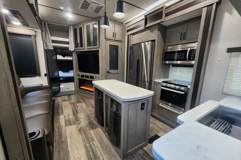 Your next Rv rentals Keystone 415 raptor