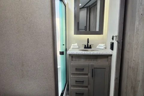 Your next Rv rentals Keystone 415 raptor