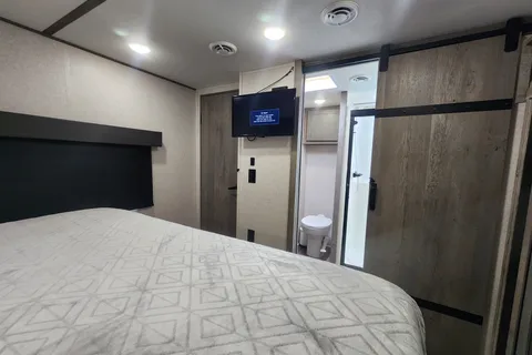 Your next Rv rentals Keystone 415 raptor