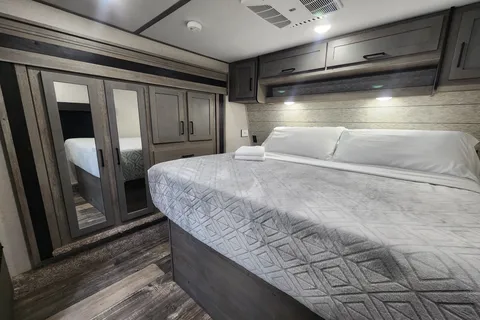Your next Rv rentals Keystone 415 raptor