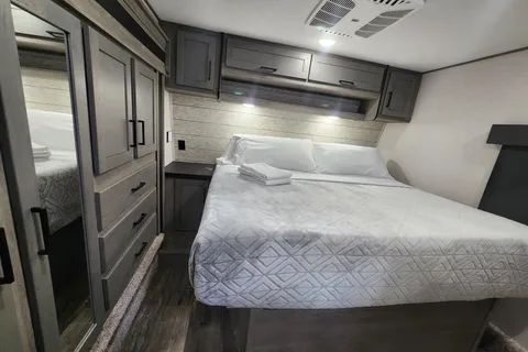 Your next Rv rentals Keystone 415 raptor