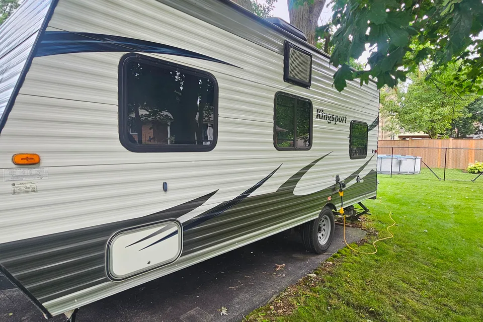 Little family fun trailer