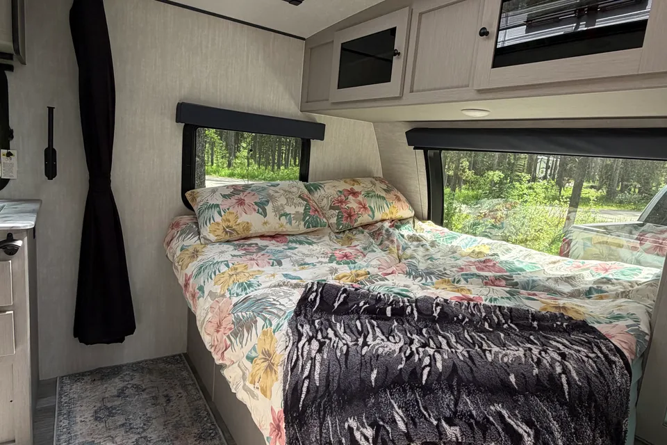 CampBasha Coachmen Apex nano 186BH off grid Travel Trailer