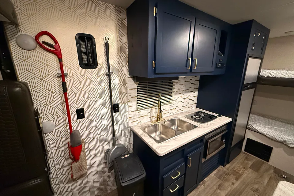 Sleeps 8 - Jayco Octane Toy Hauler