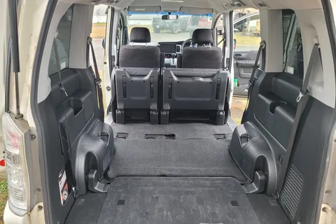 Van World Adventure Rentals StepWGN