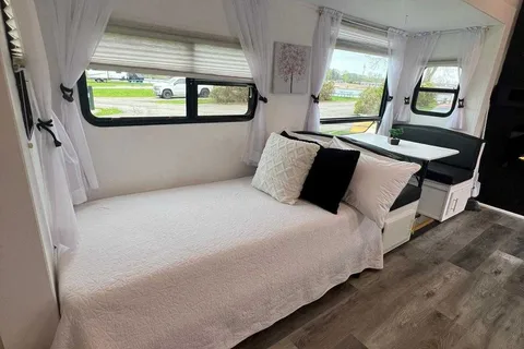 Sun Cliff View Retreat Sherkston Shores Luxury RV