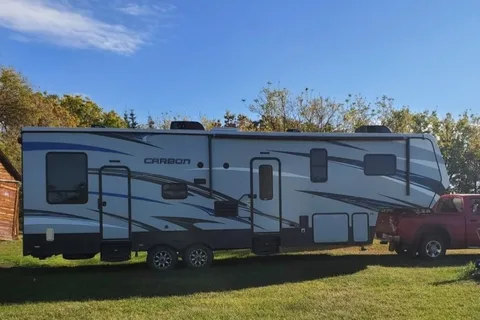 Ryan's Toy Hauler 10' Garage