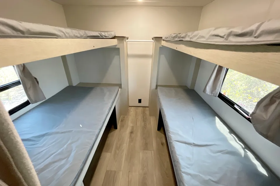 Tim's Coachmen 31QB Travel Trailer