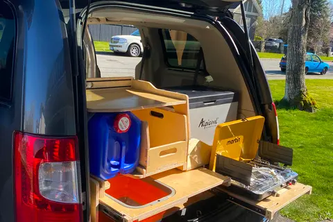 Lin’s campervan