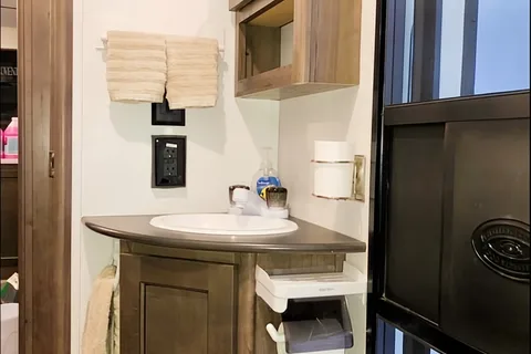 No addon fees for amenities!!!  Keystone Passport 2950BH GT Series Travel Trailer