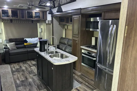 Preston's Forest River Sandpiper 372LOK Fifth Wheel