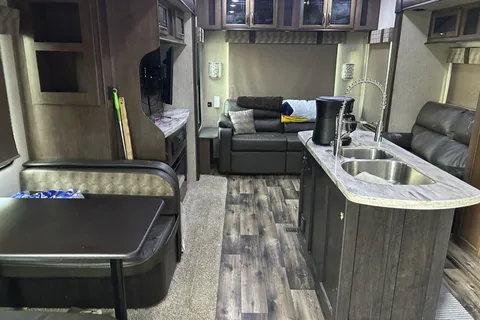 Preston's Forest River Sandpiper 372LOK Fifth Wheel