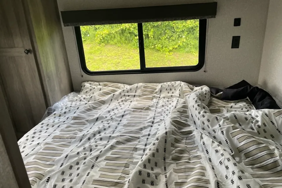 Sportsman 301DBSE Travel Trailer