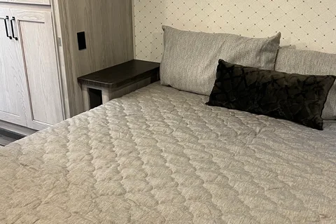 Bernadette's Keystone Montana high country fifth Wheel