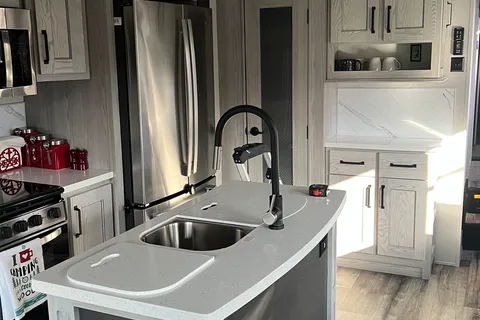 Bernadette's Keystone Montana high country fifth Wheel
