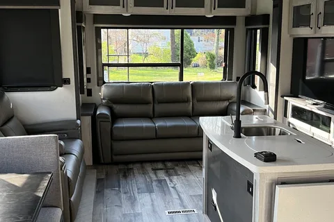 Bernadette's Keystone Montana high country fifth Wheel