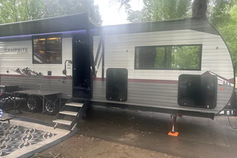 Christian's Forest River Campsite reserve Travel Trailer