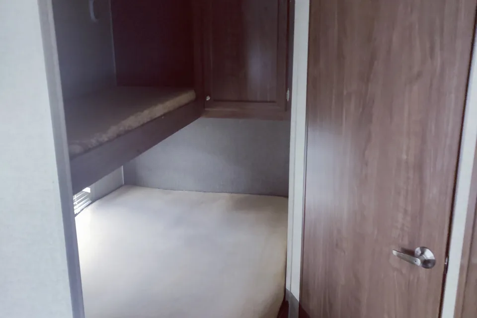 Michael's Heartland Pioneer 27 Travel Trailer
