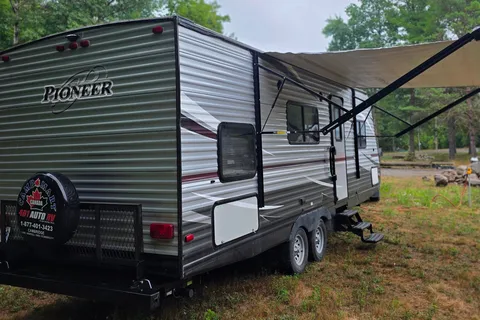 Michael's Heartland Pioneer 27 Travel Trailer