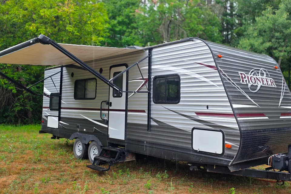 Michael's Heartland Pioneer 27 Travel Trailer