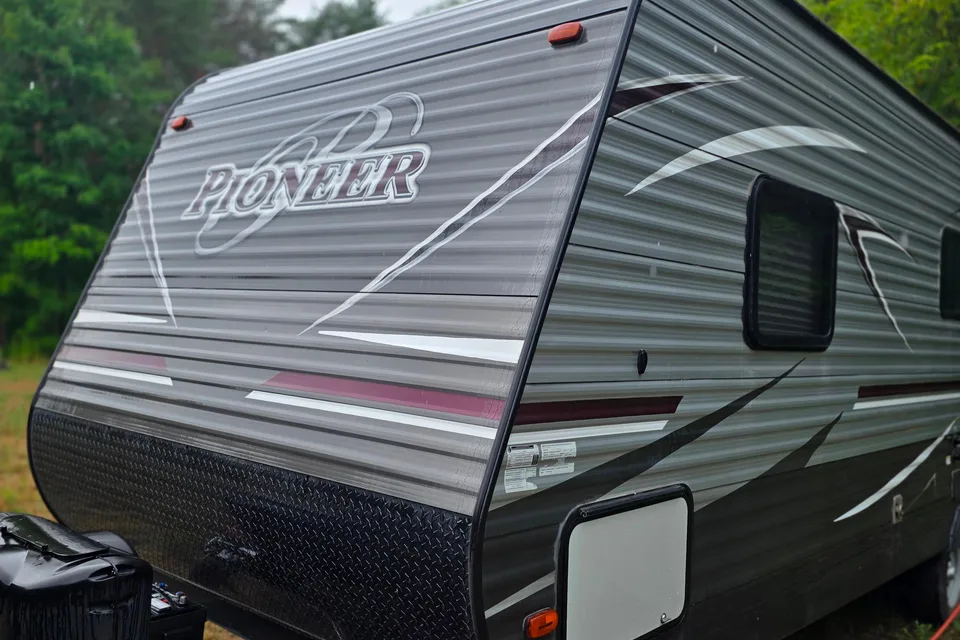 Michael's Heartland Pioneer 27 Travel Trailer