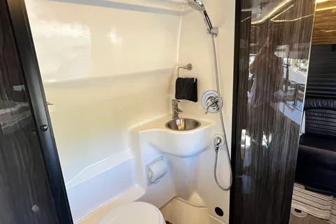 Silver Summit Mercedes Sprinter | 4x4 Winnebago