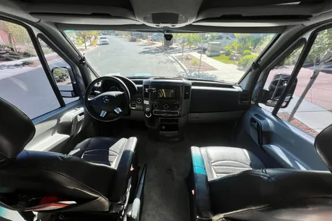 Silver Summit Mercedes Sprinter | 4x4 Winnebago