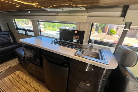 Silver Summit Mercedes Sprinter | 4x4 Winnebago