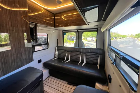 Silver Summit Mercedes Sprinter | 4x4 Winnebago