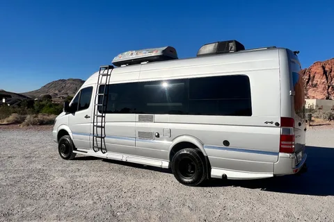 Silver Summit Mercedes Sprinter | 4x4 Winnebago