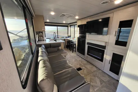 24view - Unforgettable Memories **DELIVERY ONLY