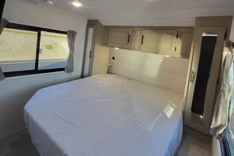 24view - Unforgettable Memories **DELIVERY ONLY