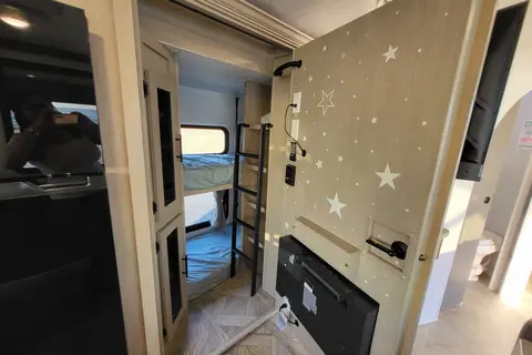 24view - Unforgettable Memories **DELIVERY ONLY