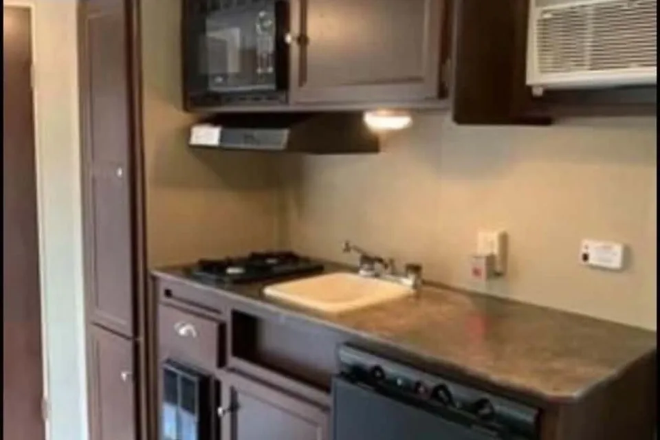 Stephane 's Coleman 16 pieds Travel Trailer