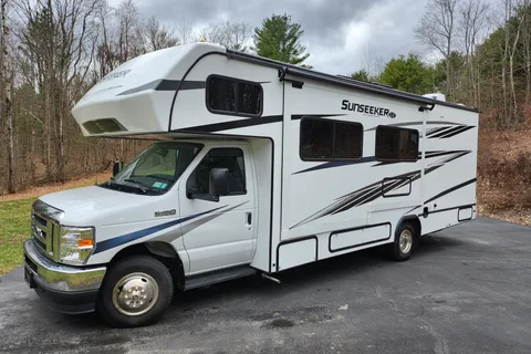 Coaster Seeker Forest River Sunseeker Class C