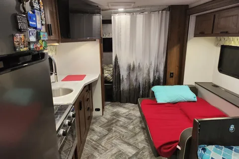 Coaster Seeker Forest River Sunseeker Class C