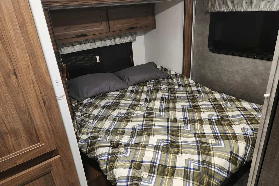 Coaster Seeker Forest River Sunseeker Class C