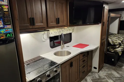 Coaster Seeker Forest River Sunseeker Class C