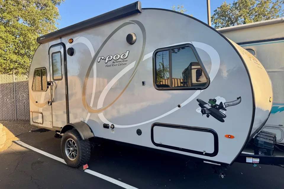2019 189 R-Pod Hood River Edition - "Hoppy II" a Happy Camper