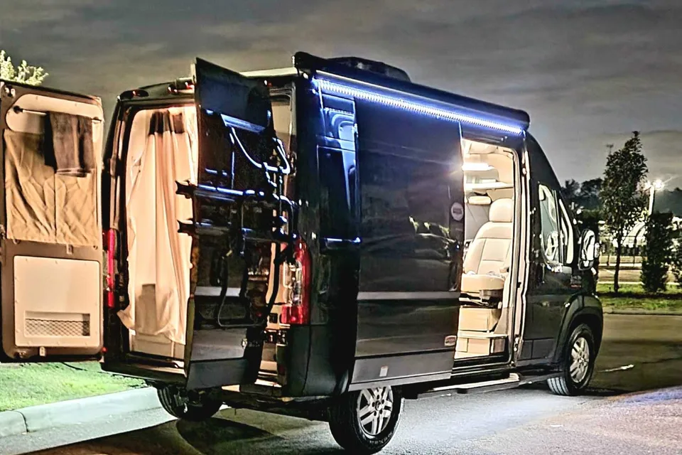 Adventure Onward's Thor Scope Campervan 