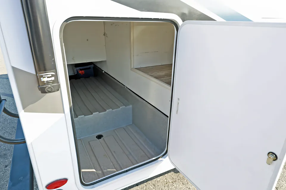 Mistiti Sunseeker Classe C