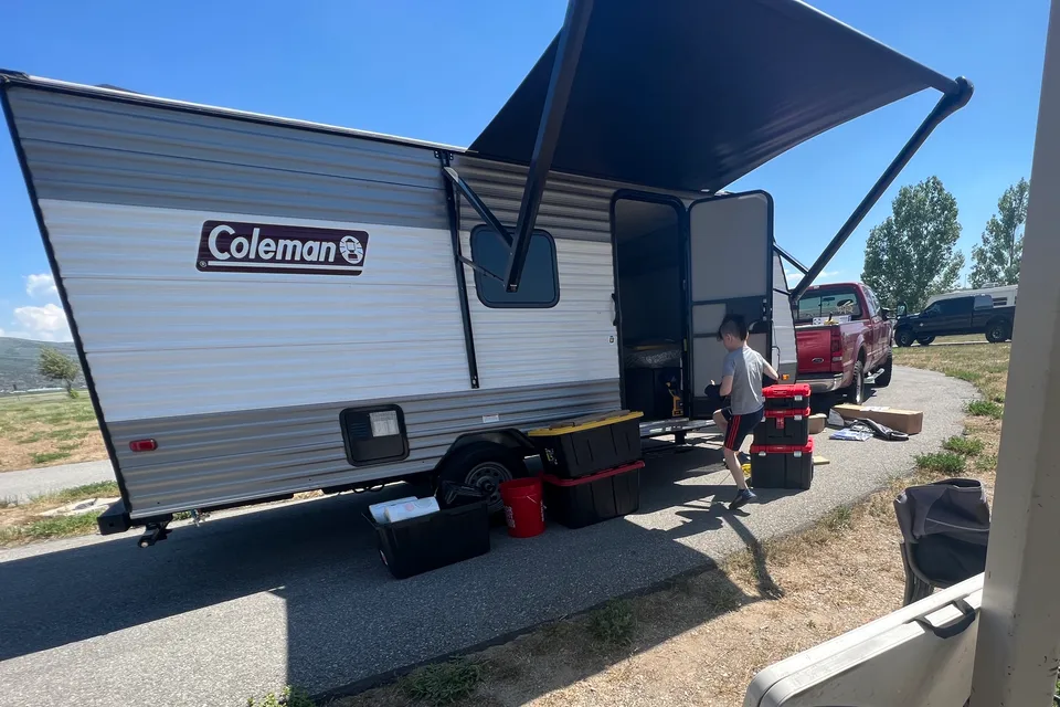 Clover the Coleman Lantern 17B