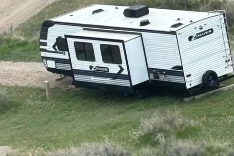 Nicole's zinger 298BH Travel Trailer
