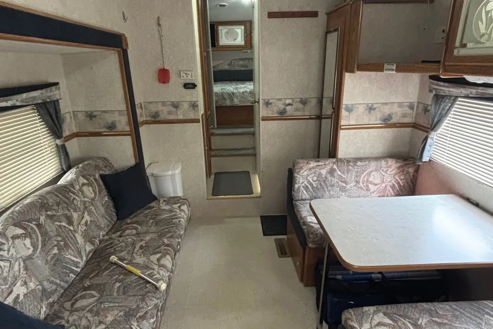 Fleetwood Prowler Fifth Wheel