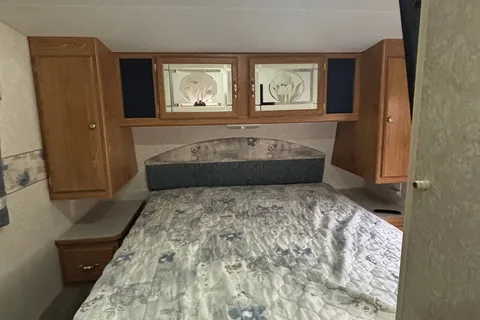 Fleetwood Prowler Fifth Wheel