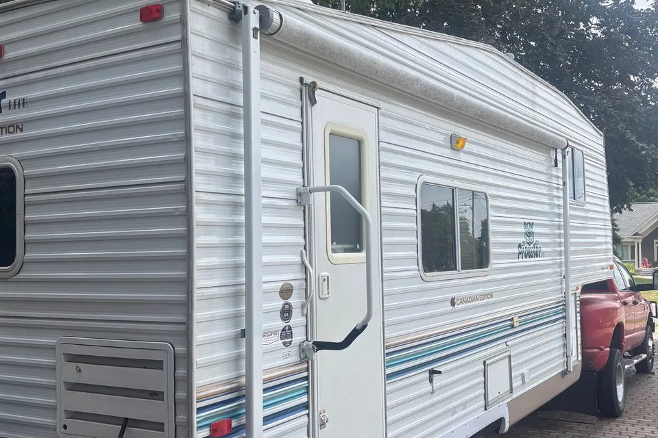 Fleetwood Prowler Fifth Wheel